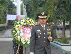 Anggota Kodim 0825/Banyuwangi Laksanakan Upacara Ziarah Nasional dan Tabur Bunga di TMP, Sambut HUT TNI Ke-79