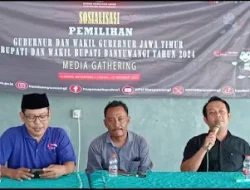 KPU Banyuwangi Menggelar Sosialisasi Pilgub dan Pilbub 2024, Anggota KPU Banyuwangi, Enot: Pentingnya Peran Media