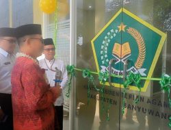 Ka Kemenag Jawa Timur Meresmikan Gedung Pusat Layanan Haji dan Umrah Terbaru (PLHUT)