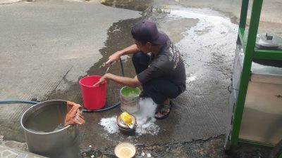 Penjual Bubur Kacang hijau Keliling Mengeluh Omset Penjualannya Menurun Drastis