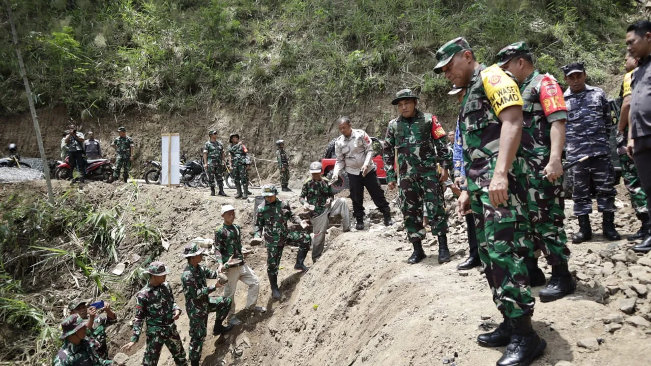 Tim Wasev PJO Waaster Panglima TNI Kunjungi Pelaksanaan TMMD Ke-122 Tahun 2024 Kodim Pemalang