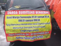 Aksi Unjuk Rasa Warga Desa Sumengko Gersik Ke PT Adiprima Suraprinta Perihal Air Bersih Yang Tidak Layak Minum, Polusi Debu dan Limbah