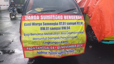 Aksi Unjuk Rasa Warga Desa Sumengko Gersik Ke PT Adiprima Suraprinta Perihal Air Bersih Yang Tidak Layak Minum, Polusi Debu dan Limbah