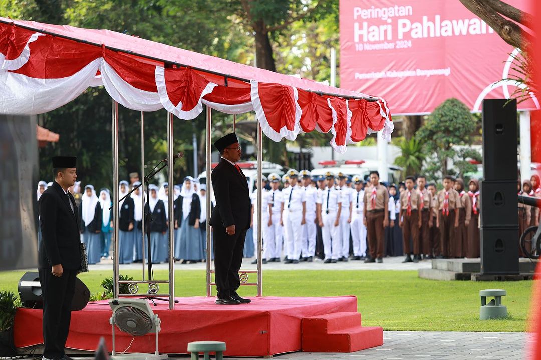 Pemkab Banyuwangi Gelar Upacara Memperingati Hari Pahlawan, Plt Bupati Banyuwangi Berpesan Teruskan Perjuangan Dengan Kerja Keras dan Karya Nyata