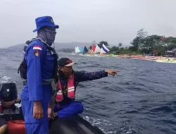 Puluhan Nelayan bersaing Dalam Lomba Perahu Layar se Jawa Bali Untuk Menjadi Yang Pertama