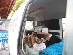 Perjuangan Peserta PPPK di Banyuwangi, Melaksanakan Ujian di Dalam Ambulance