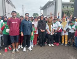 Antusias Warga Banyuwangi Ikuti Jalan Sehat Minggu Pagi di Acara Pesta Raya Indosiar Road To Harjaba Ke-253