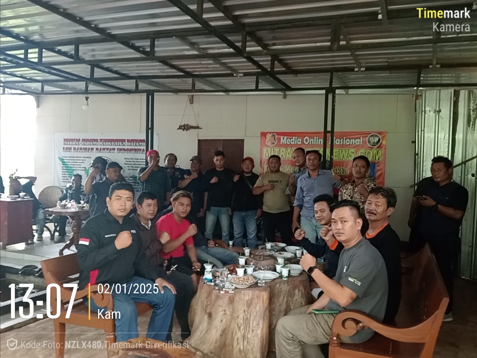 Silaturahmi Beberapa Awak Media di Kediaman Mas Mahardika Kabiro Media Mitramabes News