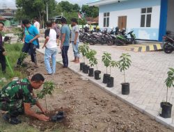 Danramil 0825/12 Rogojampi Pimpin Penanaman 24 Pohon Alpukat di Satuan Pelayanan Pemenuhan Gizi (SPPG) Unit Rogojampi