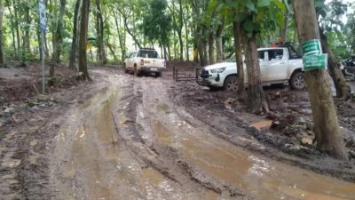 Tak Kunjung Diperbaiki Jalan Menuju Goa Macan, Warga Ancam PT BSI Segera Lakukan Perbaikan dalam Waktu Satu Minggu