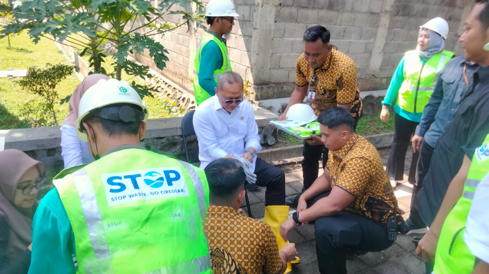 Menko Pangan Tinjau Penanganan Stunting dan Pengelolaan Sampah di Songgon Banyuwangi