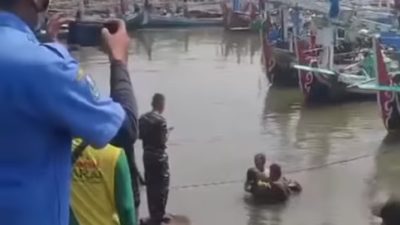 Penemuan Mayat Mengambang di Pelabuhan Perikanan Muncar Banyuwangi, Mengejutkan Warga Sekitar