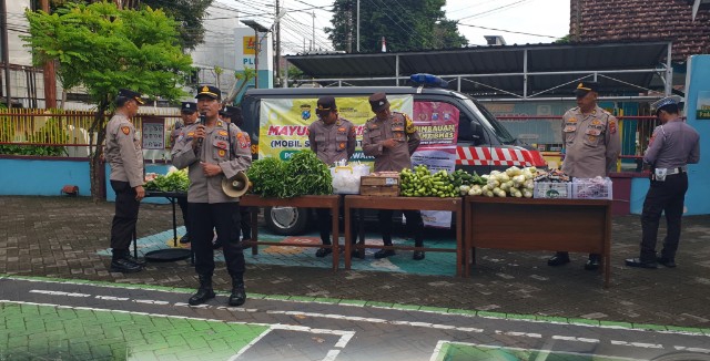 Mayur Kamtibmas Polresta Banyuwangi; Berbagi Sayur Gratis di TK Bhayangkari Rogojampi