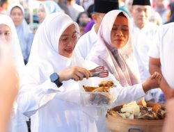 Bupati Banyuwangi Ipuk Fiestiandani Buka Festival Ngerandu Buko Banyuwangi, Wisata Kuliner Ramadan dengan Nuansa Pantai