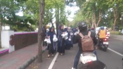 Dharma Wanita Dinas PU Pengairan Banyuwangi, Bagi-bagi Takjil Di Bulan Suci Ramadhan