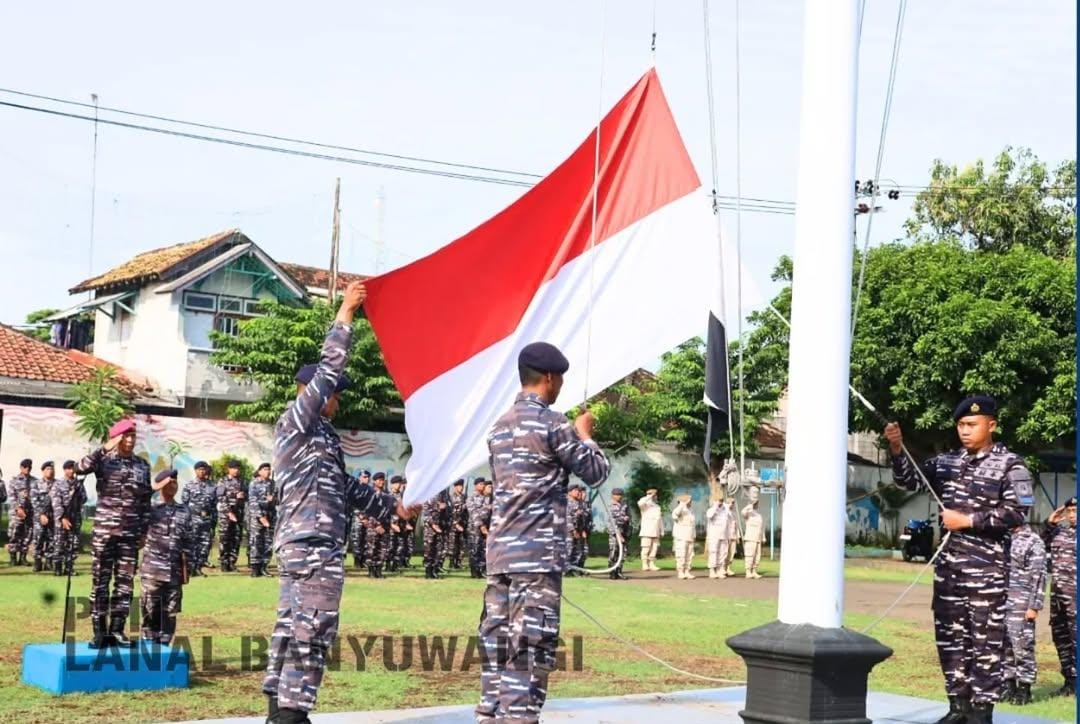 Lanal Banyuwangi Gelar Upacara 17-an, Palaksa Lanal Banyuwangi Tekankan Disiplin dan Dedikasi Prajurit