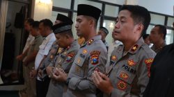 Polres Jember Gelar Sholat Ghaib Untuk 3 Anggota Polri Yang Gugur Dalam Tugas